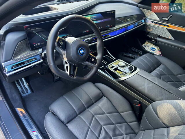 Серый БМВ 7 Серия, объемом двигателя 3 л и пробегом 18 тыс. км за 179000 $, фото 10 на Automoto.ua
