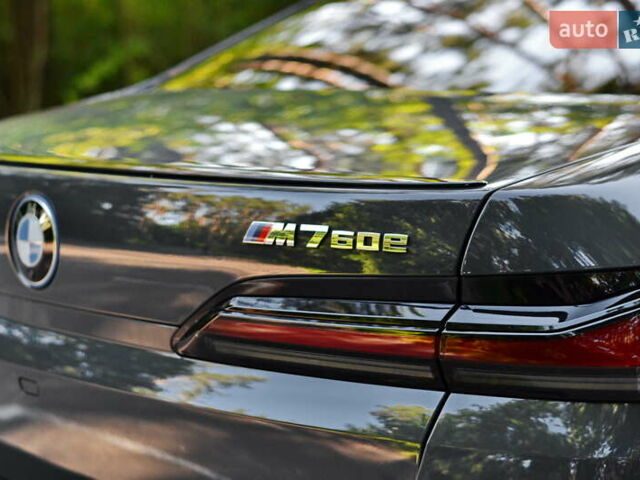 Серый БМВ 7 Серия, объемом двигателя 3 л и пробегом 18 тыс. км за 179000 $, фото 9 на Automoto.ua