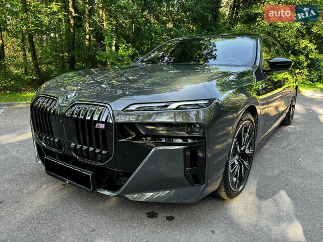 Серый БМВ 7 Серия, объемом двигателя 3 л и пробегом 18 тыс. км за 179000 $, фото 5 на Automoto.ua