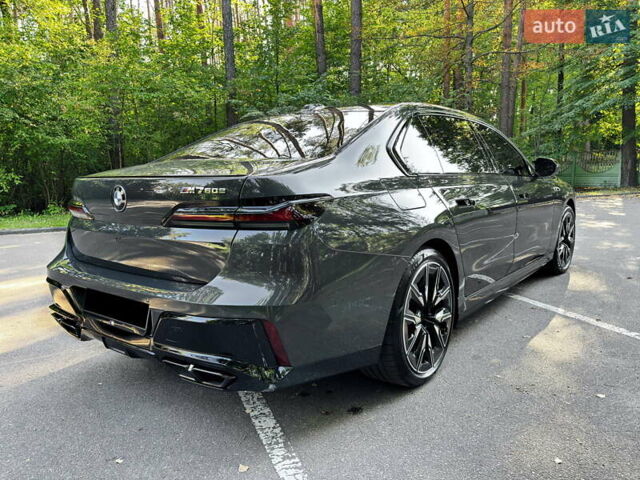 Серый БМВ 7 Серия, объемом двигателя 3 л и пробегом 18 тыс. км за 179000 $, фото 6 на Automoto.ua