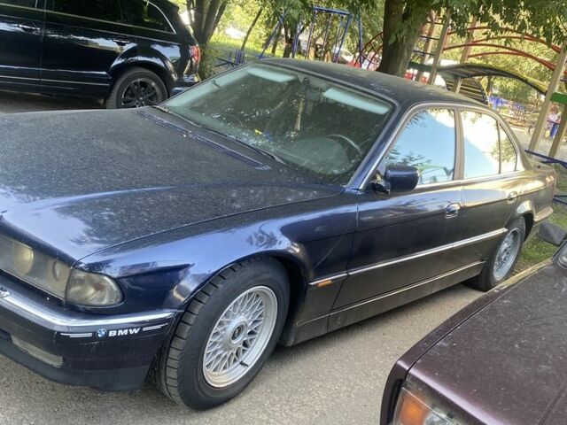 Синий БМВ 7 Серия, объемом двигателя 3 л и пробегом 368 тыс. км за 4000 $, фото 5 на Automoto.ua