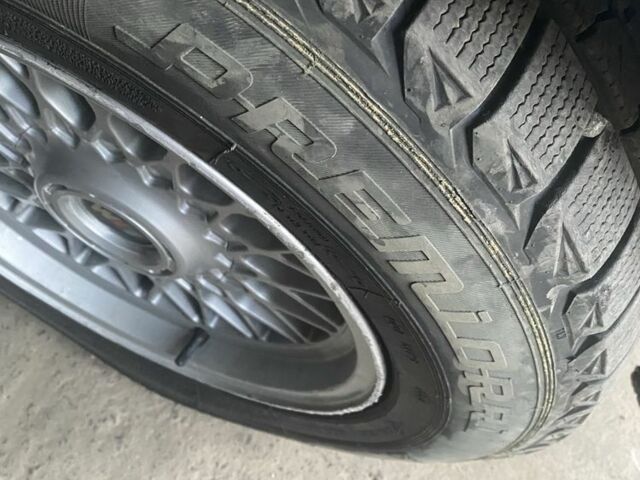 Синий БМВ 7 Серия, объемом двигателя 3 л и пробегом 368 тыс. км за 4000 $, фото 6 на Automoto.ua