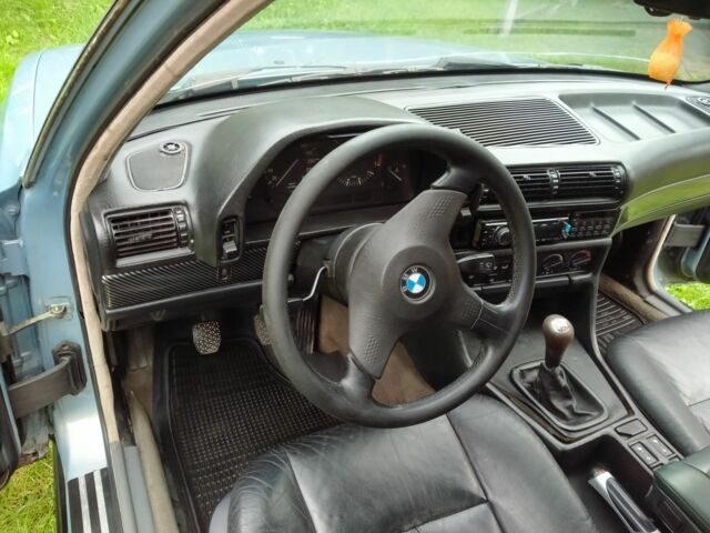 Синій БМВ 7 Серія, об'ємом двигуна 3 л та пробігом 345 тис. км за 2750 $, фото 5 на Automoto.ua