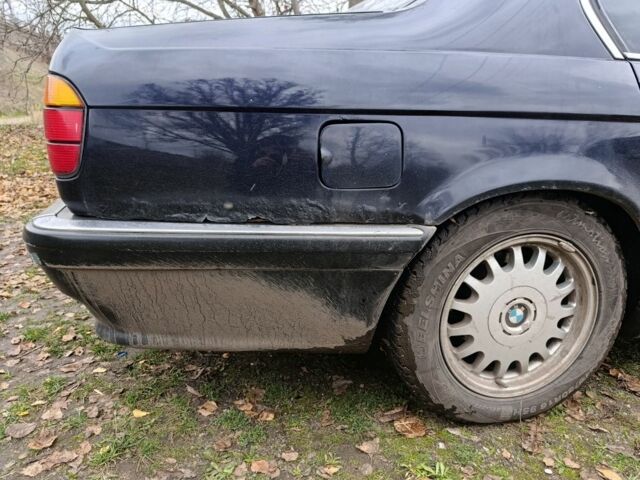 Синий БМВ 7 Серия, объемом двигателя 3 л и пробегом 515 тыс. км за 2825 $, фото 6 на Automoto.ua