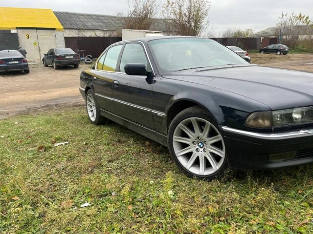 Синий БМВ 7 Серия, объемом двигателя 3 л и пробегом 500 тыс. км за 3400 $, фото 2 на Automoto.ua