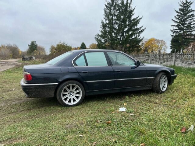 Синий БМВ 7 Серия, объемом двигателя 3 л и пробегом 500 тыс. км за 3400 $, фото 4 на Automoto.ua