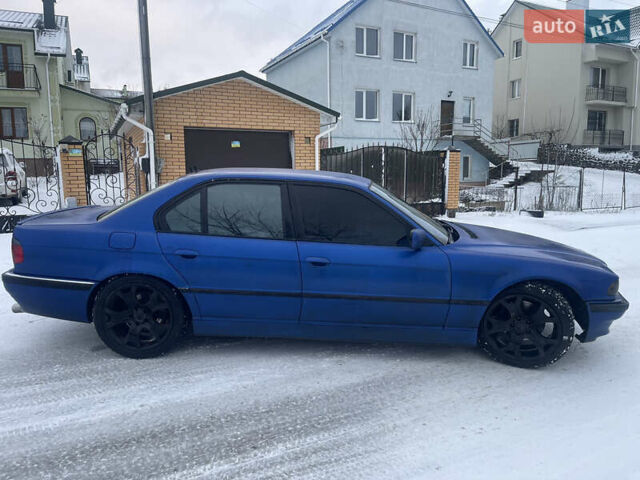 Синій БМВ 7 Серія, об'ємом двигуна 4 л та пробігом 388 тис. км за 5000 $, фото 3 на Automoto.ua