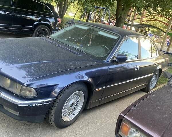 Синий БМВ 7 Серия, объемом двигателя 3 л и пробегом 368 тыс. км за 4000 $, фото 4 на Automoto.ua