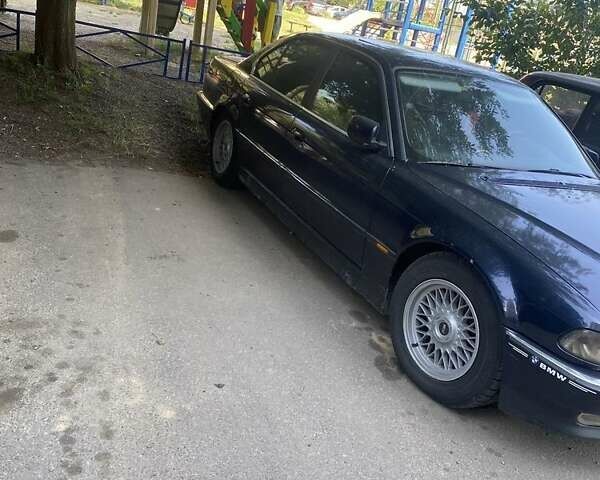 Синий БМВ 7 Серия, объемом двигателя 3 л и пробегом 368 тыс. км за 4000 $, фото 3 на Automoto.ua