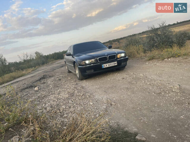 Синій БМВ 7 Серія, об'ємом двигуна 4 л та пробігом 450 тис. км за 4200 $, фото 6 на Automoto.ua