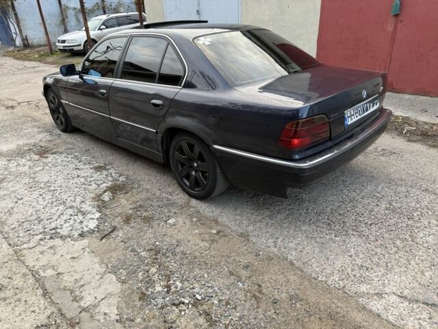 Синий БМВ 7 Серия, объемом двигателя 2.5 л и пробегом 480 тыс. км за 3700 $, фото 3 на Automoto.ua