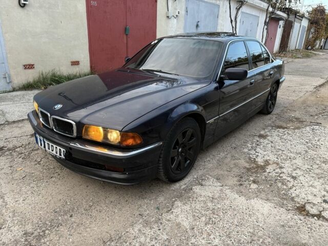 Синий БМВ 7 Серия, объемом двигателя 2.5 л и пробегом 480 тыс. км за 3700 $, фото 1 на Automoto.ua