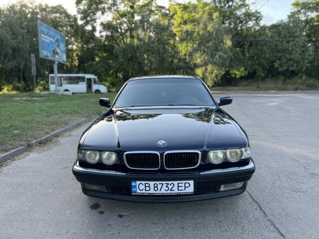 Синий БМВ 7 Серия, объемом двигателя 2.8 л и пробегом 350 тыс. км за 3999 $, фото 1 на Automoto.ua