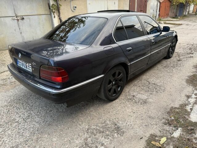 Синий БМВ 7 Серия, объемом двигателя 2.5 л и пробегом 480 тыс. км за 3700 $, фото 5 на Automoto.ua