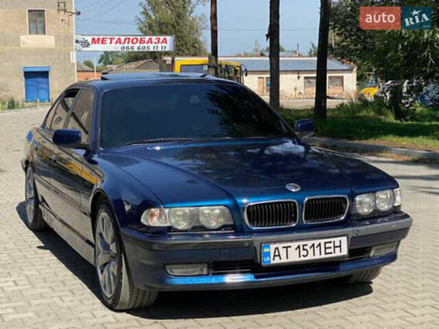 Синий БМВ 7 Серия, объемом двигателя 4.4 л и пробегом 400 тыс. км за 3999 $, фото 1 на Automoto.ua