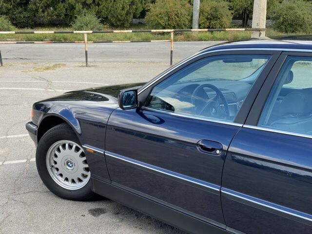 Синий БМВ 7 Серия, объемом двигателя 3.5 л и пробегом 230 тыс. км за 9000 $, фото 3 на Automoto.ua