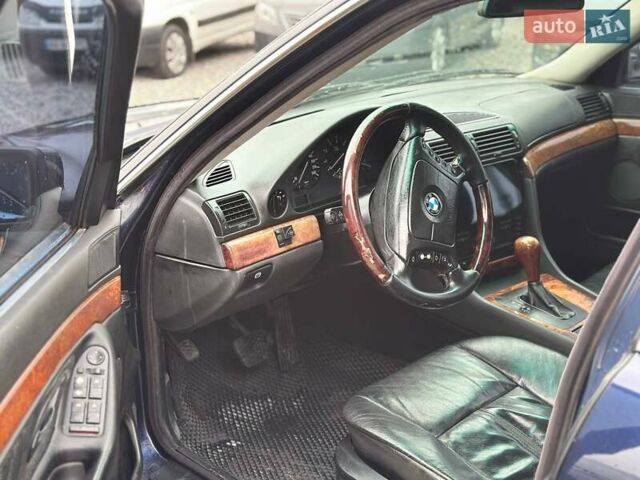 Синій БМВ 7 Серія, об'ємом двигуна 4.4 л та пробігом 400 тис. км за 3999 $, фото 7 на Automoto.ua