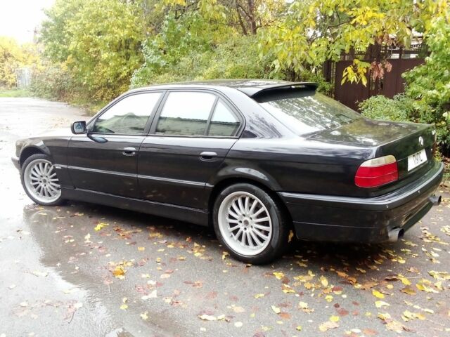 Синий БМВ 7 Серия, объемом двигателя 4 л и пробегом 287 тыс. км за 4100 $, фото 6 на Automoto.ua