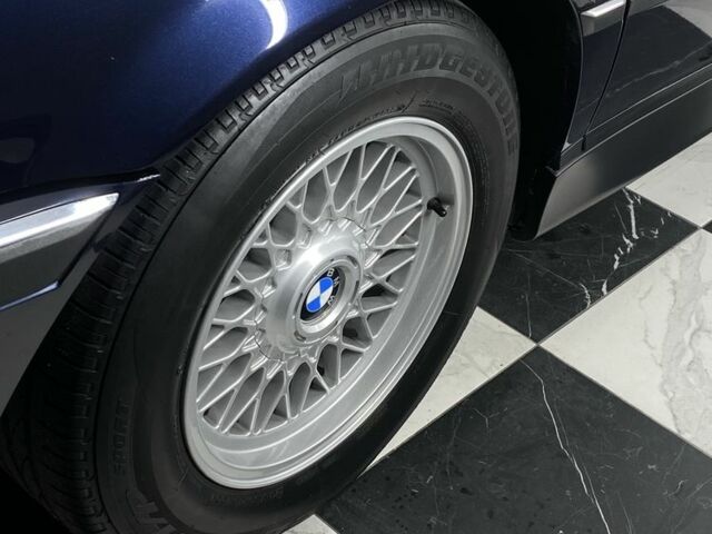 Синий БМВ 7 Серия, объемом двигателя 3.5 л и пробегом 230 тыс. км за 9000 $, фото 8 на Automoto.ua