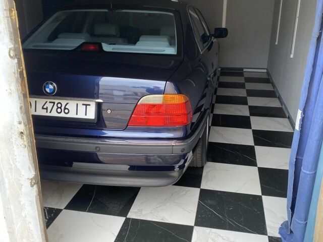 Синий БМВ 7 Серия, объемом двигателя 3.5 л и пробегом 230 тыс. км за 9000 $, фото 11 на Automoto.ua