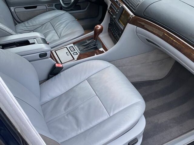 Синий БМВ 7 Серия, объемом двигателя 3.5 л и пробегом 230 тыс. км за 9000 $, фото 14 на Automoto.ua