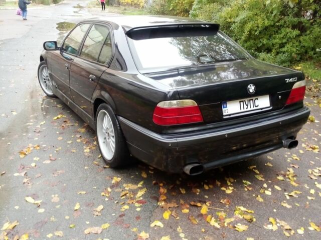 Синий БМВ 7 Серия, объемом двигателя 4 л и пробегом 287 тыс. км за 4100 $, фото 5 на Automoto.ua