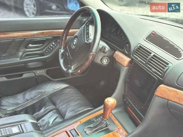 Синій БМВ 7 Серія, об'ємом двигуна 4.4 л та пробігом 400 тис. км за 3999 $, фото 6 на Automoto.ua