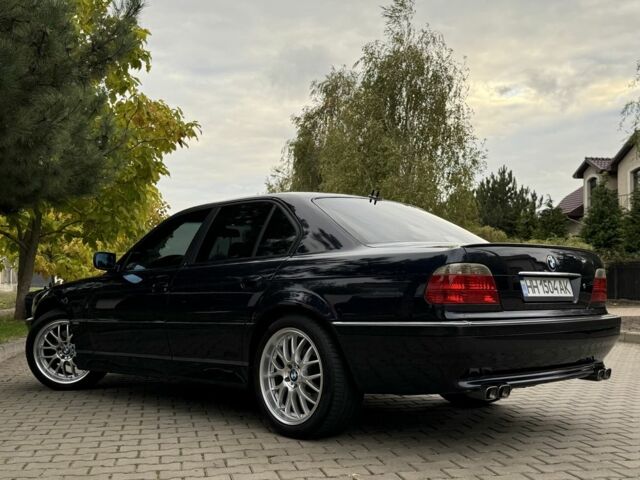 Синий БМВ 7 Серия, объемом двигателя 3.5 л и пробегом 340 тыс. км за 5700 $, фото 1 на Automoto.ua