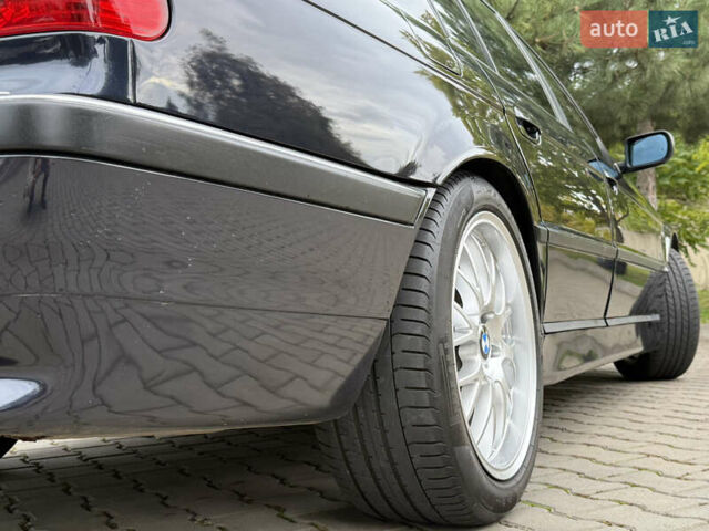 Синій БМВ 7 Серія, об'ємом двигуна 3.5 л та пробігом 340 тис. км за 5700 $, фото 17 на Automoto.ua