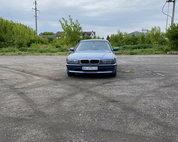 Синій БМВ 7 Серія, об'ємом двигуна 3 л та пробігом 546 тис. км за 7500 $, фото 1 на Automoto.ua