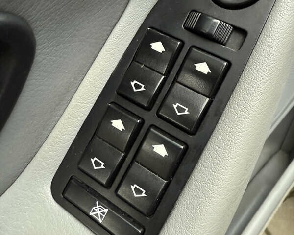 Синій БМВ 7 Серія, об'ємом двигуна 3.5 л та пробігом 340 тис. км за 5700 $, фото 83 на Automoto.ua