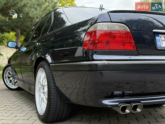 Синій БМВ 7 Серія, об'ємом двигуна 3.5 л та пробігом 340 тис. км за 5700 $, фото 10 на Automoto.ua