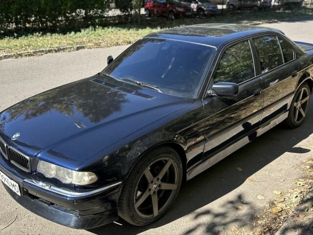 Синий БМВ 7 Серия, объемом двигателя 3 л и пробегом 300 тыс. км за 5523 $, фото 3 на Automoto.ua