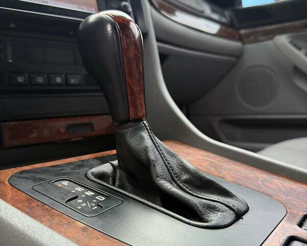 Синій БМВ 7 Серія, об'ємом двигуна 3.5 л та пробігом 340 тис. км за 5700 $, фото 79 на Automoto.ua