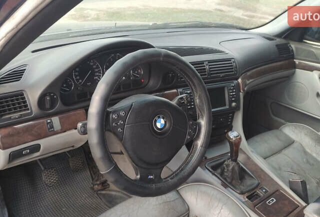 Синий БМВ 7 Серия, объемом двигателя 2.5 л и пробегом 300 тыс. км за 2500 $, фото 5 на Automoto.ua