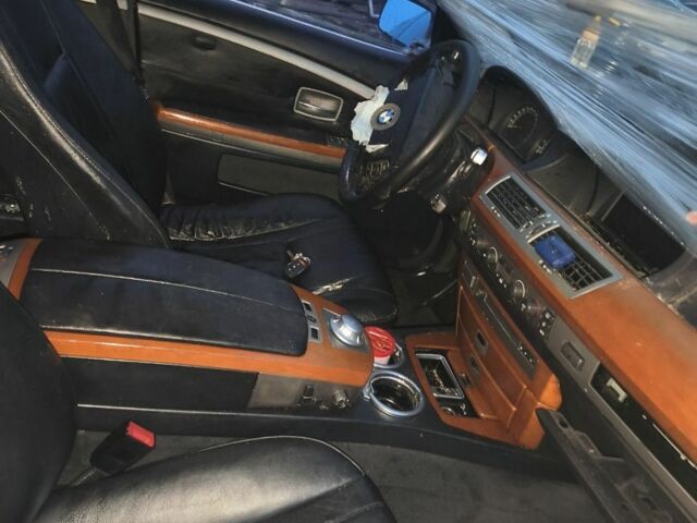 Синій БМВ 7 Серія, об'ємом двигуна 3.6 л та пробігом 300 тис. км за 1550 $, фото 8 на Automoto.ua