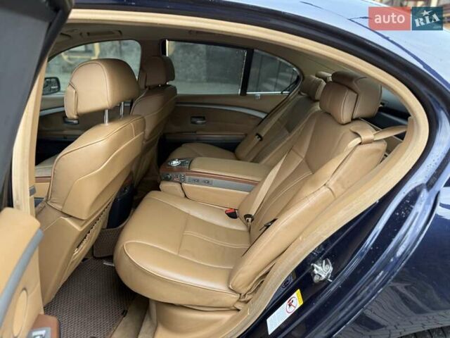 Синий БМВ 7 Серия, объемом двигателя 4.4 л и пробегом 441 тыс. км за 3999 $, фото 22 на Automoto.ua