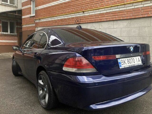 Синій БМВ 7 Серія, об'ємом двигуна 3 л та пробігом 300 тис. км за 6200 $, фото 4 на Automoto.ua