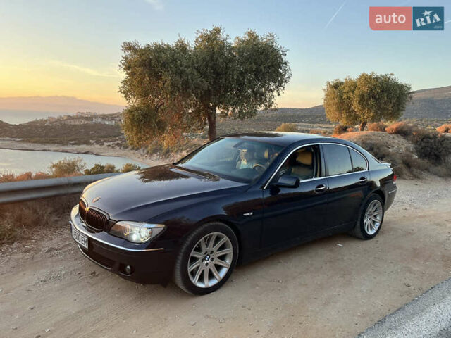 Синий БМВ 7 Серия, объемом двигателя 4.4 л и пробегом 260 тыс. км за 10500 $, фото 5 на Automoto.ua