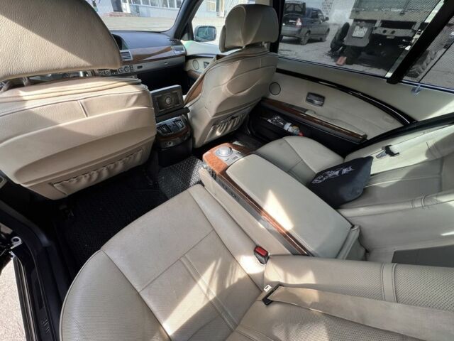 Синий БМВ 7 Серия, объемом двигателя 0 л и пробегом 200 тыс. км за 7999 $, фото 8 на Automoto.ua