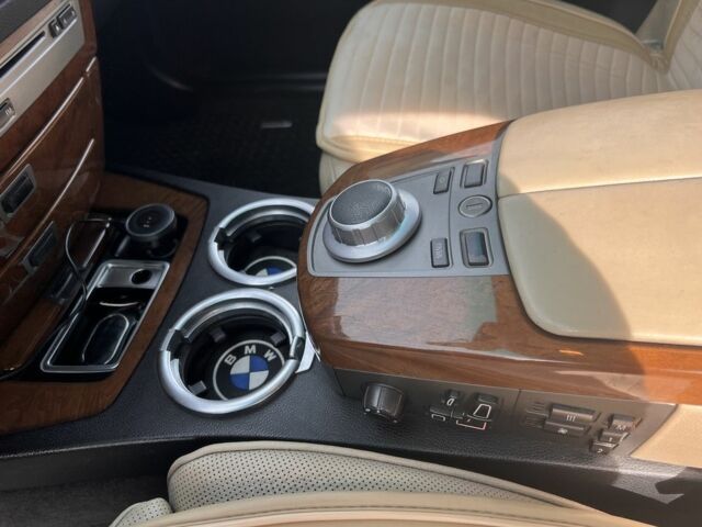 Синий БМВ 7 Серия, объемом двигателя 0 л и пробегом 200 тыс. км за 7999 $, фото 12 на Automoto.ua