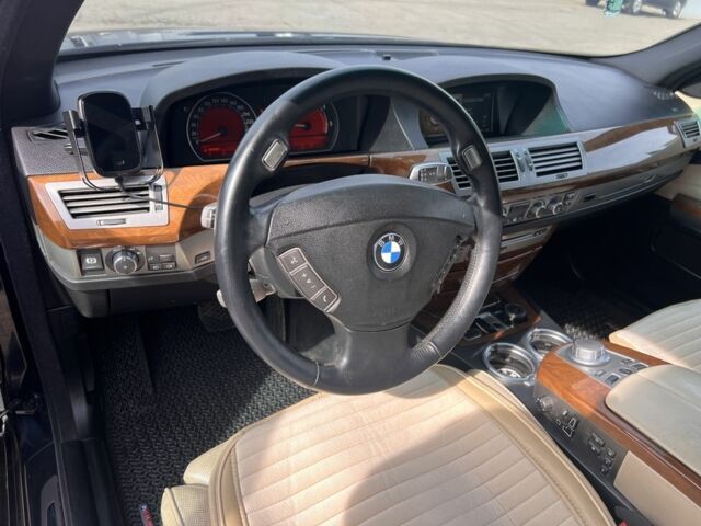 Синий БМВ 7 Серия, объемом двигателя 0 л и пробегом 200 тыс. км за 7999 $, фото 7 на Automoto.ua