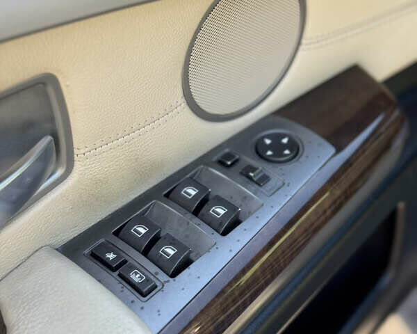 Синий БМВ 7 Серия, объемом двигателя 3.98 л и пробегом 270 тыс. км за 7500 $, фото 17 на Automoto.ua