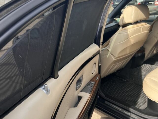 Синий БМВ 7 Серия, объемом двигателя 0 л и пробегом 200 тыс. км за 7999 $, фото 11 на Automoto.ua