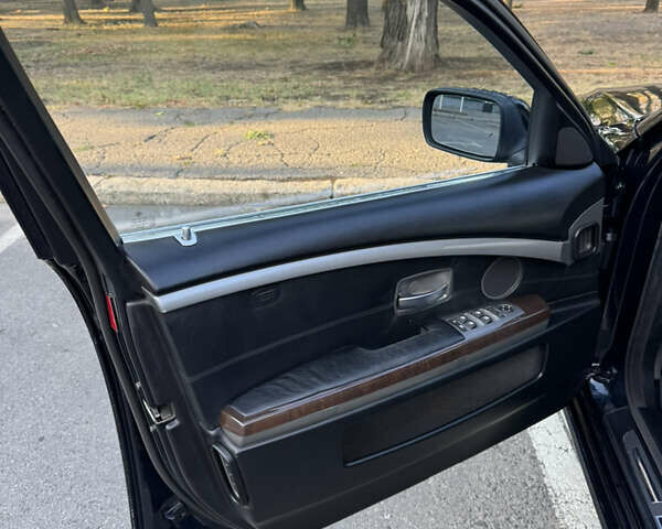 Синий БМВ 7 Серия, объемом двигателя 4.4 л и пробегом 280 тыс. км за 11111 $, фото 9 на Automoto.ua