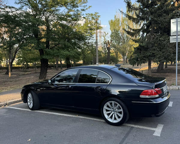 Синий БМВ 7 Серия, объемом двигателя 4.4 л и пробегом 280 тыс. км за 11111 $, фото 3 на Automoto.ua