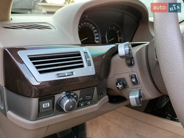 Синій БМВ 7 Серія, об'ємом двигуна 2.99 л та пробігом 360 тис. км за 10000 $, фото 59 на Automoto.ua