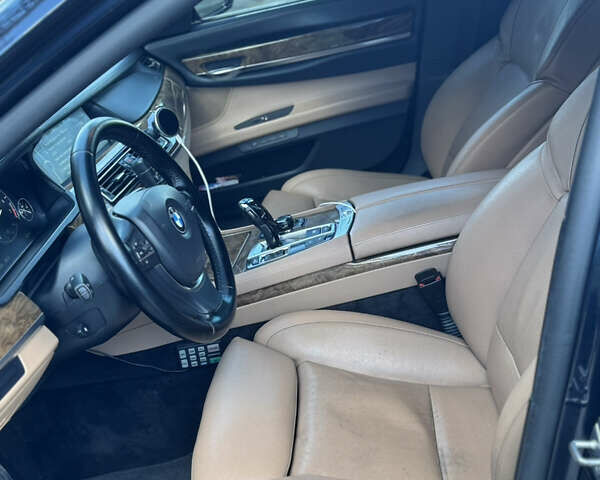 Синий БМВ 7 Серия, объемом двигателя 4.39 л и пробегом 266 тыс. км за 17700 $, фото 14 на Automoto.ua