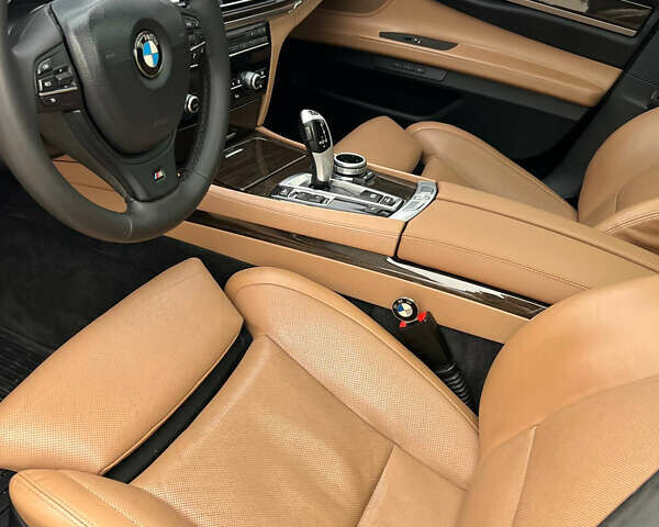 Синий БМВ 7 Серия, объемом двигателя 3 л и пробегом 168 тыс. км за 14999 $, фото 7 на Automoto.ua