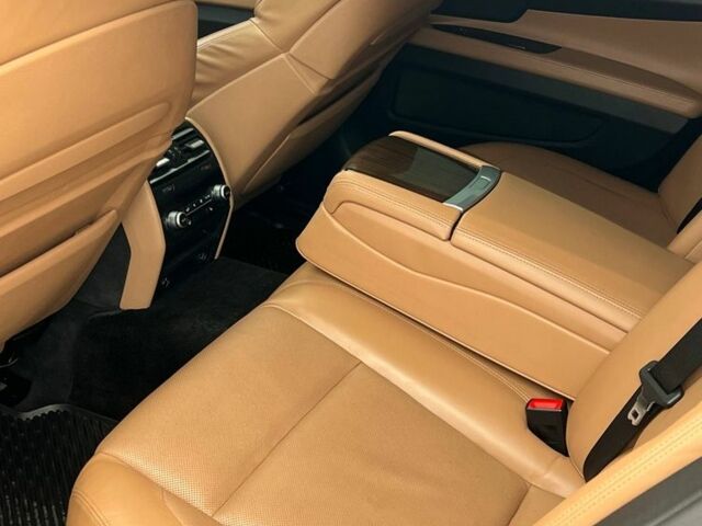 Синій БМВ 7 Серія, об'ємом двигуна 3 л та пробігом 168 тис. км за 14999 $, фото 6 на Automoto.ua